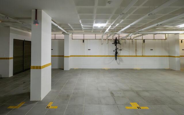 Apto próximo a praia em Jurerê ELU204