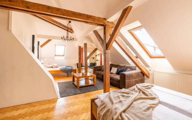 Štupartská 9 - Tyn Church View Apartment with terrace