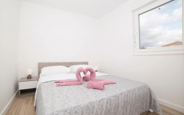 Beautiful Apartment in Trogir With 2 Bedrooms and Wifi