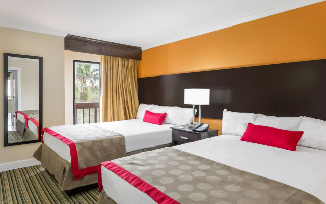Holiday Inn & Suites Boca Raton - North by IHG