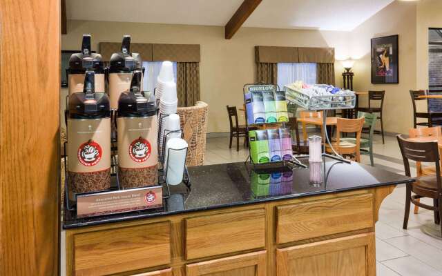 AmericInn by Wyndham Plover Stevens Point