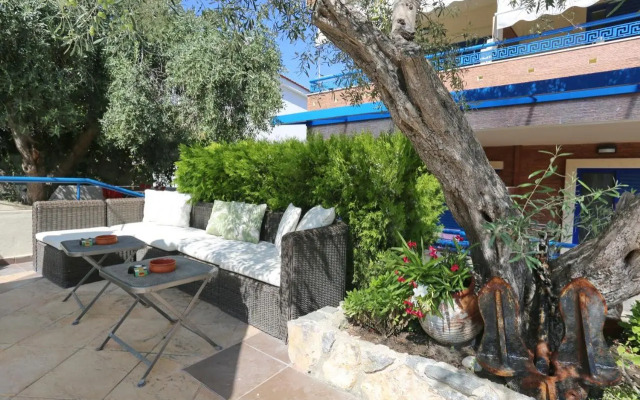 Philoxenia Hotel-Villas