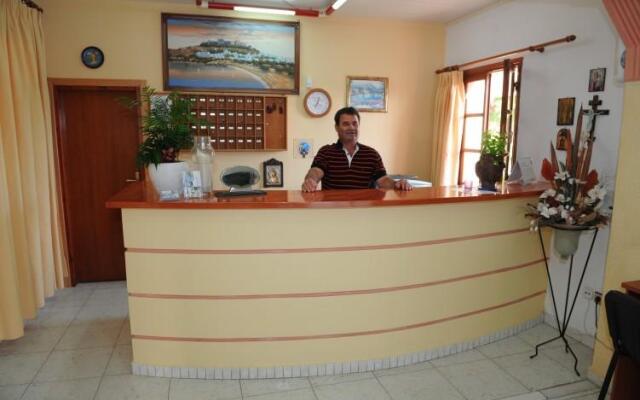 Chrysanthi Studios & Apartments