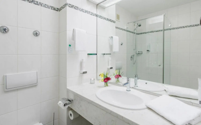 Best Living Hotel Arotel