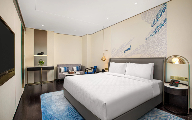 HUALUXE Shanghai Changfeng Park by IHG