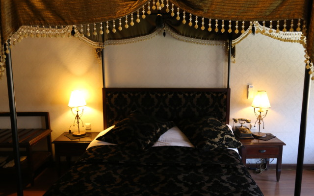 Otanti̇k Club Hotel & Spa