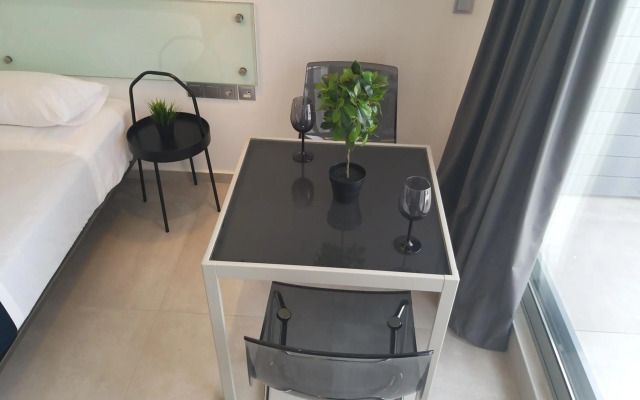 Amazing Apartments @ Aiolou Str.