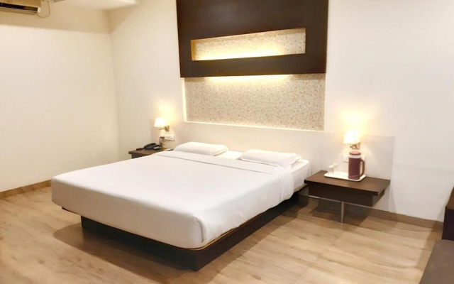 Hotel Adarsha Palace