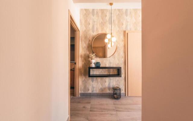 Fully Serviced Apartment at Regatta Living - 8B