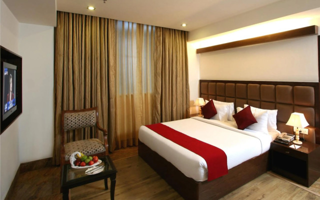 Taurus Sarovar Portico