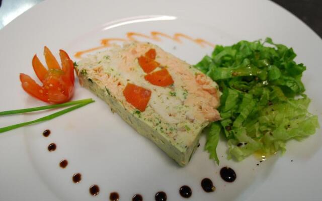 Le Ranch des Lacs, Hôtel Restaurant à Augne