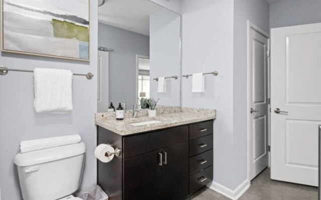 CozySuites TWO Stylish Apts Monument Cir