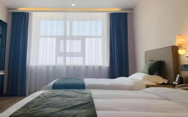 GreenTree Inn Express Xuzhou Pizhou Tiefu Town Bus station.