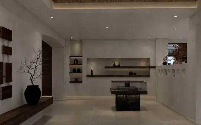 Zhuishan Mingjing Hot Spring Resort Hotel