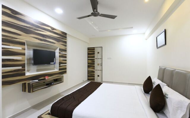 OYO 7131 Amrita Inn