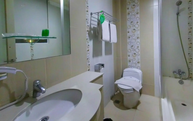 Amos Cozy Hotel & Convention Hall