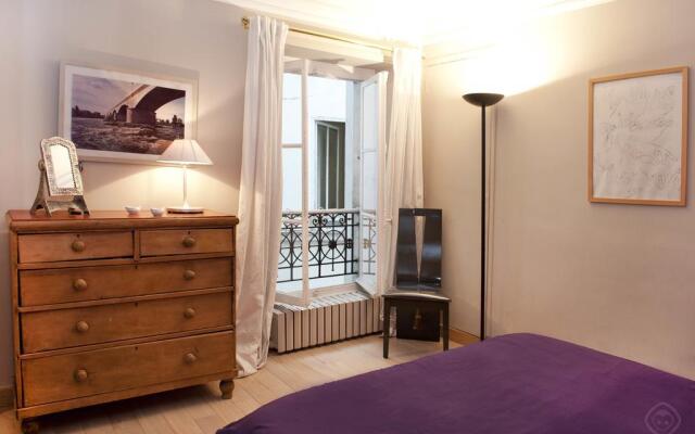 Chic Saint Germain Apartment