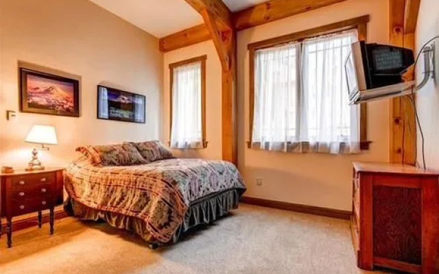 Marksberry by RedAwning