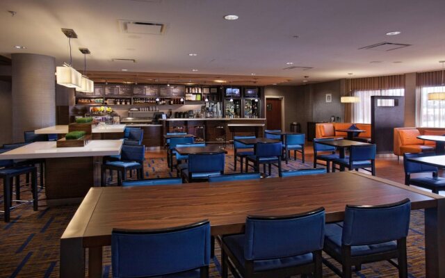 Courtyard by Marriott Fayetteville