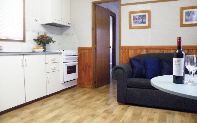 Lake Hamilton Motor Village & Caravan Park