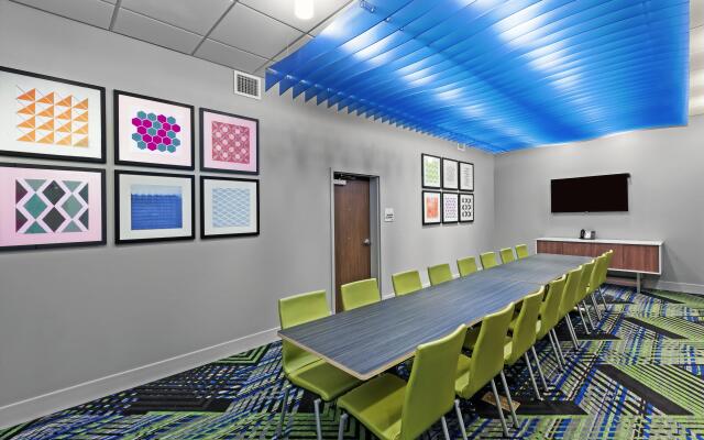 Holiday Inn Express & Suites Chanute by IHG