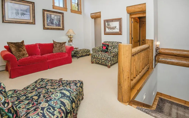 Snowberry by Elevation Accommodations
