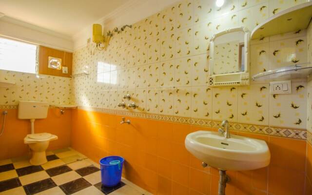 OYO 18739 Home Spacious 2BHK Sangolda