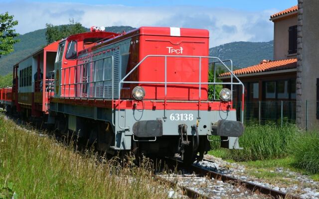 Quaint Holiday Home in Languedoc-roussillon With Garden
