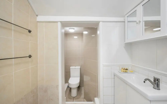 The Cutesy - Fitzrovia - by Frankie Says