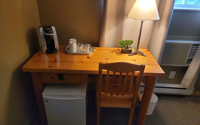 Raven's Nest Hotel