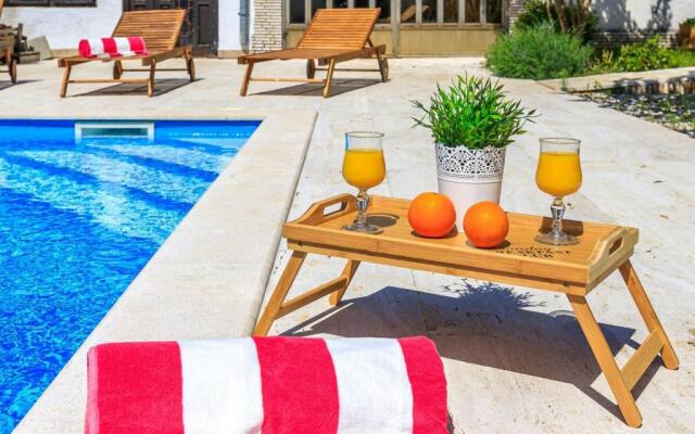 Exclusive Pool Escape Near Sea