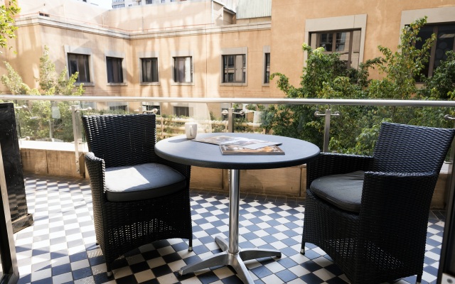 Davinci Hotel And Suites On Nelson Mandela Square