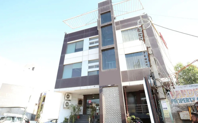 OYO 1355 Hotel Dream