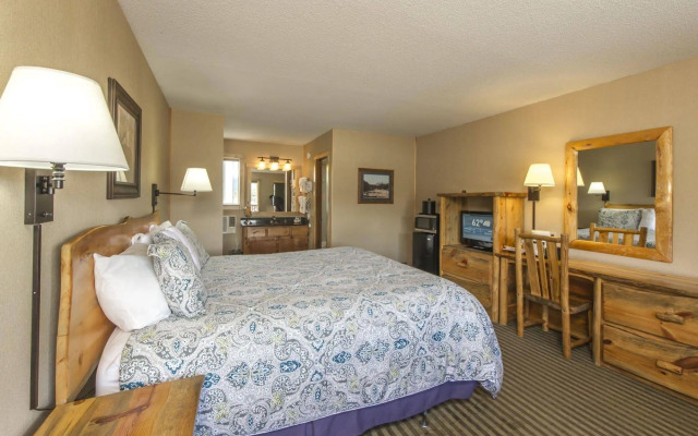 Hotel Estes