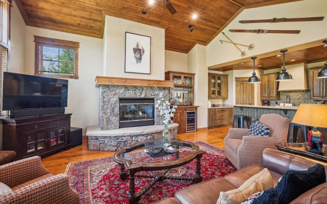 Cucumber Patch 60 4 Bedroom Home by RedAwning