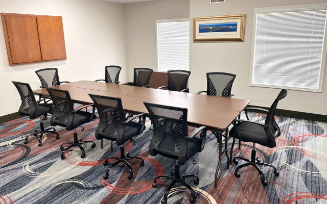 MainStay Suites Madison Airport