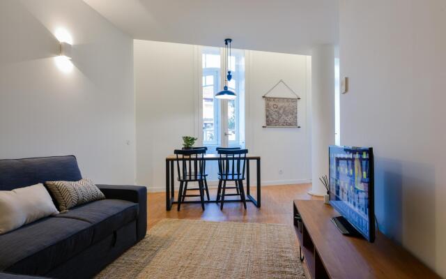 On Trend Nightlife Studio 103