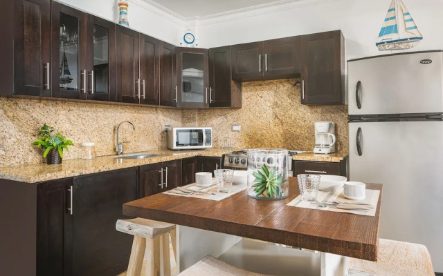 Playa Laguna Beach Condos