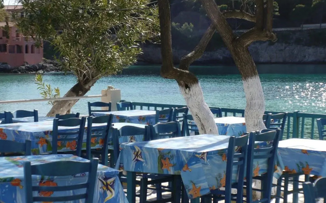 Villa Mandola Dazzling Views of Pine Trees Blue sea