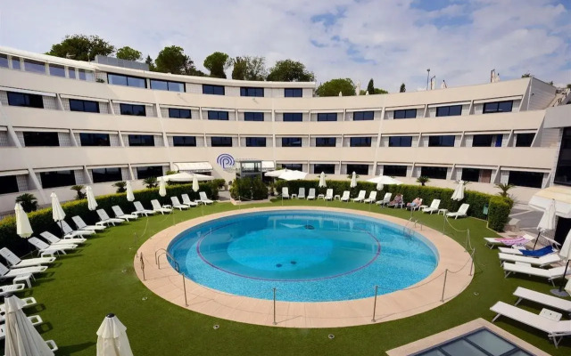 Hotel President