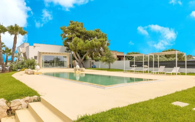 Villa Eriberto - Pool 3 Bedrooms 8 Sleeps