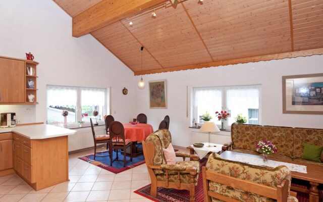 Cozy Holiday Home with Garden in Gees