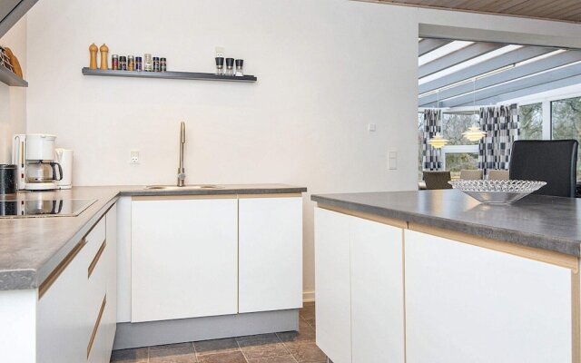 10 Person Holiday Home in Glesborg-by Traum