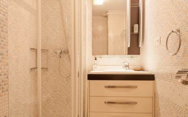 Apartamentos Carabeo Canovas Nerja