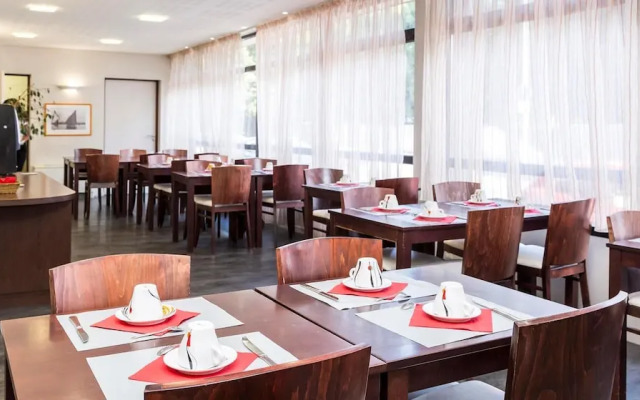 Modern Apartment in Coastal Town La Rochelle