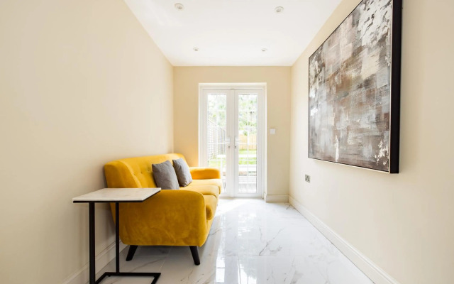 Salisbury Residences by Charles Hope