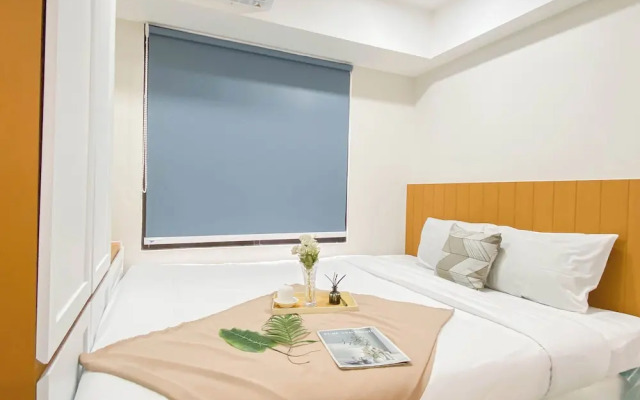 Cozy Living Studio Room At Meikarta Apartment