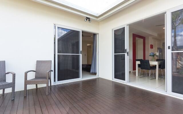 Cairns Beaches Home With Water View