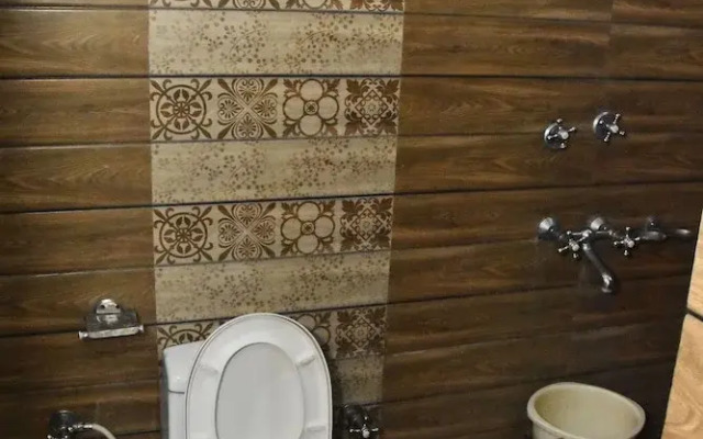 Hotel Neelkanth Mahadev Hotel & Resorts