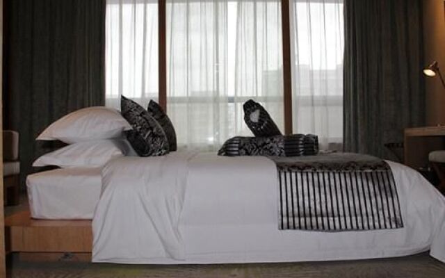 Xianning Youth Theme Hotel